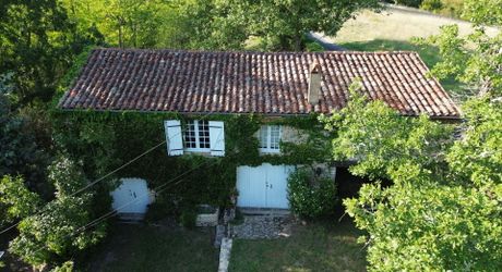 Maison de charme avec gîte et piscine au calme
