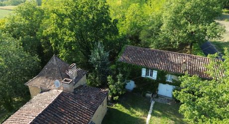 Maison de charme avec gîte et piscine au calme
