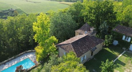 Maison de charme avec gîte et piscine au calme