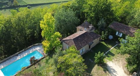 Maison de charme avec gîte et piscine au calme