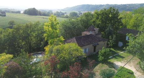 Maison de charme avec gîte et piscine au calme