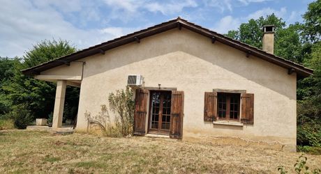 Maison de Plain pied et jardin proche des commerces.