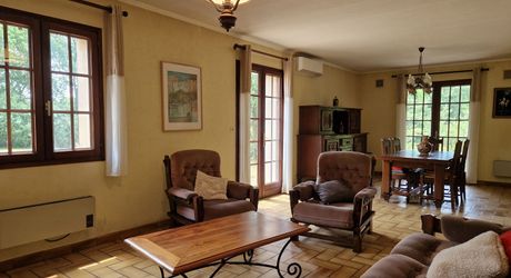 Maison de Plain pied et jardin proche des commerces.