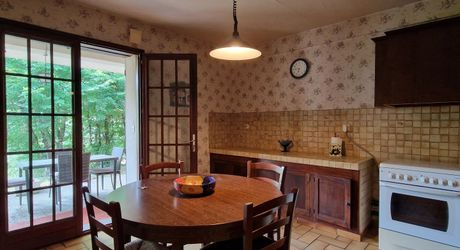 Maison de Plain pied et jardin proche des commerces.