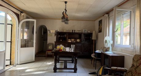 Ancien corps de ferme au cœur d’un petit hameau calme