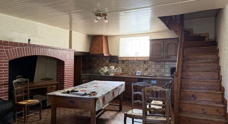 Ancien corps de ferme au cœur d’un petit hameau calme