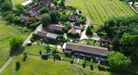 Ensemble immobilier de 5 logements – Investissement locatif avec dépendances