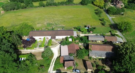 Ensemble immobilier de 5 logements – Investissement locatif avec dépendances