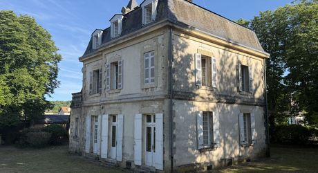 Propriété de caractère avec maison de maître, dépendances et parc arboré au cœur du Périgord Noir