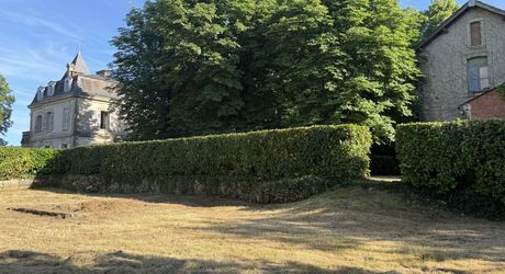 Propriété de caractère avec maison de maître, dépendances et parc arboré au cœur du Périgord Noir