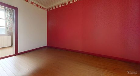 Demeure de caractère de 235 m², 5 chambres, dépendances et puits, proche des commerces 
