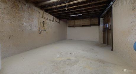 Demeure de caractère de 235 m², 5 chambres, dépendances et puits, proche des commerces 