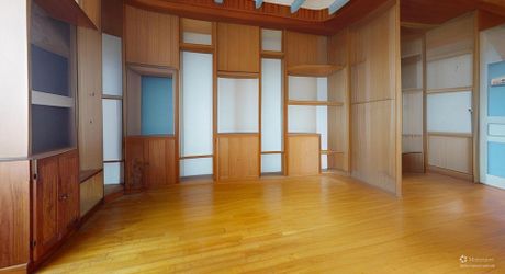 Demeure de caractère de 235 m², 5 chambres, dépendances et puits, proche des commerces 