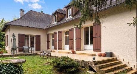 Maison familiale ultra-fonctionnelle : plain-pied avec un fort potentiel aux portes du village.Visite virtuelle sur demande