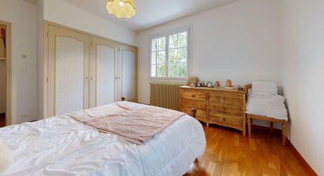 Maison familiale ultra-fonctionnelle : plain-pied avec un fort potentiel aux portes du village.Visite virtuelle sur demande