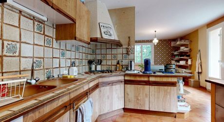 Maison familiale ultra-fonctionnelle : plain-pied avec un fort potentiel aux portes du village.Visite virtuelle sur demande