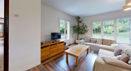 Maison familiale ultra-fonctionnelle : plain-pied avec un fort potentiel aux portes du village.Visite virtuelle sur demande