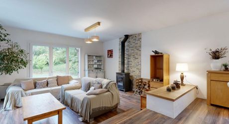 Maison familiale ultra-fonctionnelle : plain-pied avec un fort potentiel aux portes du village.Visite virtuelle sur demande