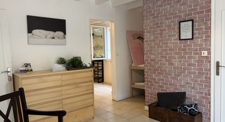 Maison familiale ultra-fonctionnelle : plain-pied avec un fort potentiel aux portes du village.Visite virtuelle sur demande