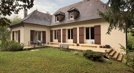 Maison familiale ultra-fonctionnelle : plain-pied avec un fort potentiel aux portes du village.Visite virtuelle sur demande