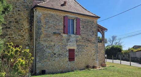 Maison Perigordine ancienne rénovée avec piscine et terrain de 3762m2