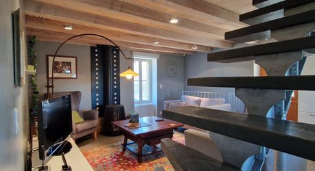 Maison Perigordine ancienne rénovée avec piscine et terrain de 3762m2