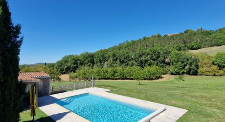 Maison Perigordine ancienne rénovée avec piscine et terrain de 3762m2