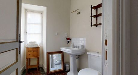 Un immeuble d'exception à Sarlat : l'art de vivre périgourdin comme projet d'investissement. Vidéos sur demande