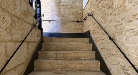 Un immeuble d'exception à Sarlat : l'art de vivre périgourdin comme projet d'investissement. Vidéos sur demande