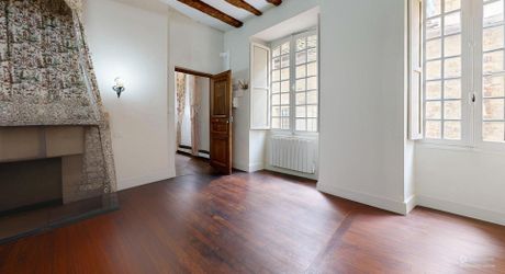 Sarlat Historique – Studio d'exception au 1er étage noble (XIIIe siècle). Visite virtuelle sur demande