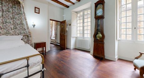 Sarlat Historique – Studio d'exception au 1er étage noble (XIIIe siècle). Visite virtuelle sur demande