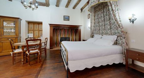 Sarlat Historique – Studio d'exception au 1er étage noble (XIIIe siècle). Visite virtuelle sur demande