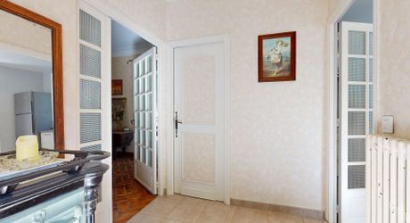 Propriété en pierre avec dépendances et 4,3 hectares de prairies aux portes de Sarlat