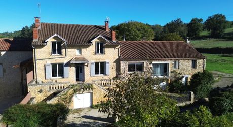 Maison de 8 pièces de 220 m² à Sagelat