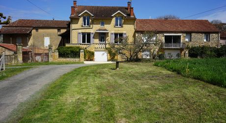 Maison de 8 pièces de 220 m² à Sagelat