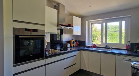 Maison perigordine en pierres 150m2, maison d'amis ou de Gardien avec piscine et parc de 7700m2