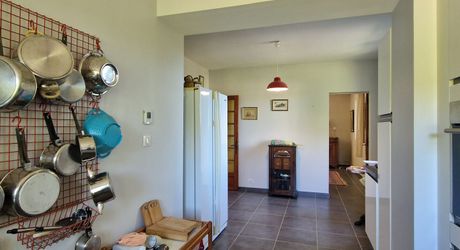 Maison perigordine en pierres 150m2, maison d'amis ou de Gardien avec piscine et parc de 7700m2