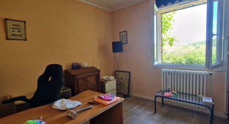 Maison perigordine en pierres 150m2, maison d'amis ou de Gardien avec piscine et parc de 7700m2