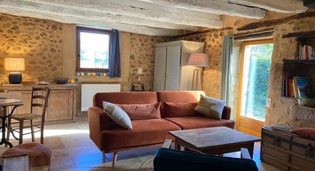 Entre ombre de vigne et douceur de pierre, maison de charme avec 2 chambres et piscine, 10 minutes des commerces