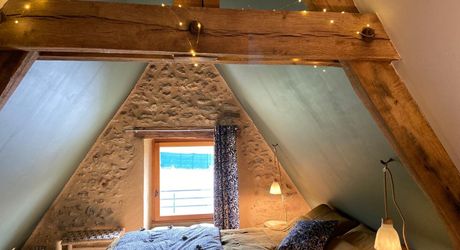 Entre ombre de vigne et douceur de pierre, maison de charme avec 2 chambres et piscine, 10 minutes des commerces
