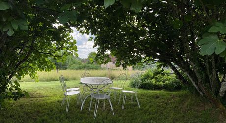 Entre ombre de vigne et douceur de pierre, maison de charme avec 2 chambres et piscine, 10 minutes des commerces