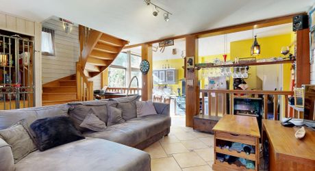 Propriété aux multiples visages aux portes de Paris : volumes, liberté et potentiel équestre. Visite virtuelle sur demande