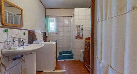 Propriété aux multiples visages aux portes de Paris : volumes, liberté et potentiel équestre. Visite virtuelle sur demande