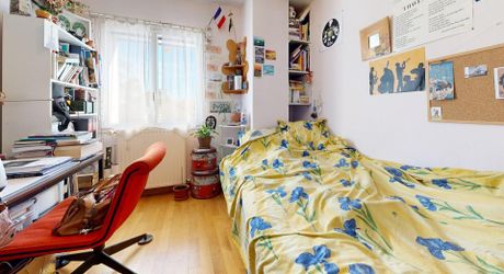 Propriété aux multiples visages aux portes de Paris : volumes, liberté et potentiel équestre. Visite virtuelle sur demande