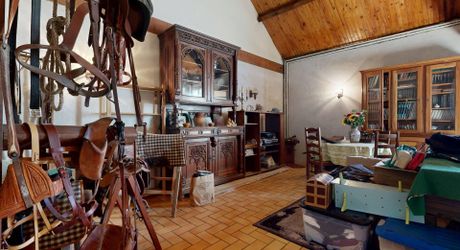 Propriété aux multiples visages aux portes de Paris : volumes, liberté et potentiel équestre. Visite virtuelle sur demande
