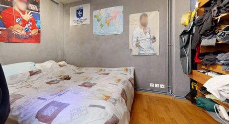 Propriété aux multiples visages aux portes de Paris : volumes, liberté et potentiel équestre. Visite virtuelle sur demande