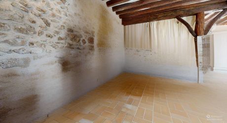 Propriété aux multiples visages aux portes de Paris : volumes, liberté et potentiel équestre. Visite virtuelle sur demande
