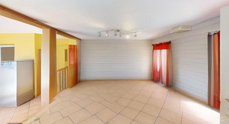 Propriété aux multiples visages aux portes de Paris : volumes, liberté et potentiel équestre. Visite virtuelle sur demande
