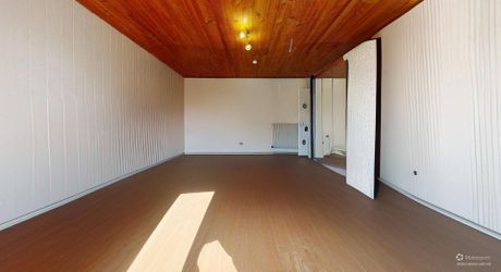 Propriété aux multiples visages aux portes de Paris : volumes, liberté et potentiel équestre. Visite virtuelle sur demande