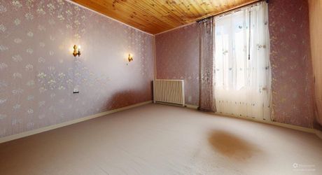 Propriété aux multiples visages aux portes de Paris : volumes, liberté et potentiel équestre. Visite virtuelle sur demande